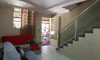 Imagem 2: Casa Geminada para Venda em Belo Horizonte, Califórnia, 2 dormitórios, 1 suíte, 2 banheiro