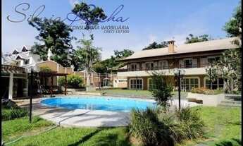 Imagem 6: Casa de condomínio para aluguel possui 690 metros quadrados com 4 quartos sendo 2 suítes