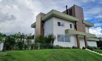 Imagem 2: Casa para Venda em Florianópolis, Cacupé, 4 dormitórios, 1 suíte, 4 banheiros, 2 vagas