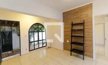 Imagem 5: Casa para Aluguel - Bosque, 2 Quartos, 200 m2