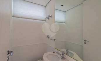 Imagem 7: More próxomo da estação Trianon Masp ,ao lado do colégio Dante Alighieri