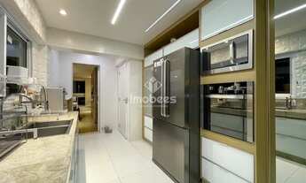 Imagem 7: Apartamento / Ed. Bourbon - 3 Suítes - 200m² - 27º Andar - Gabinete - 3 Vagas - 4 Varandas