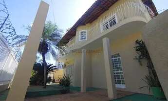 Imagem: Espetacular Sobrado com Piscina e Amplo