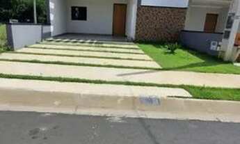 Imagem: Linda casa no condomínio Village montonee