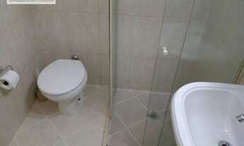 Imagem 6: Kitnet ampla, no Centro, com armários, fogão, geladeira e máquina de lavar e próxima da e