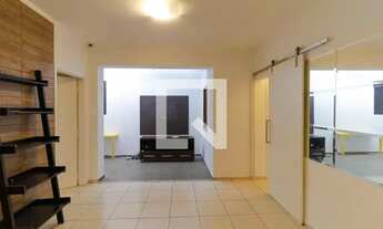 Imagem 2: Casa para Aluguel - Bosque, 2 Quartos, 200 m2