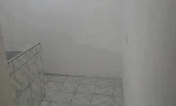 Imagem 6: 2 kitnets e uma casa c/ 2/4