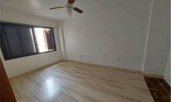 Imagem 5: Imóvel no bairro Cidade Baixa em Porto Alegre, com dois dormitórios, sala, cozinha, área d