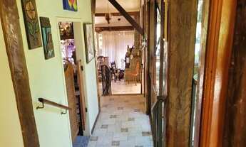 Imagem 2: Linda casa em condomínio com 5 dormitórios, condomínio com área de lazer completa