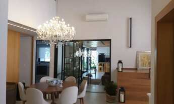 Imagem 2: Casa no condomínio JARDIM VERSAILLES disponível para venda em Uberlândia-MG