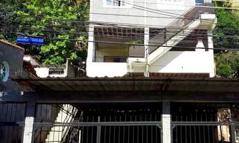 Imagem 8: Excelente Casa com 4 Quartos, Varanda Gourmet e Garagem para 2 Carros