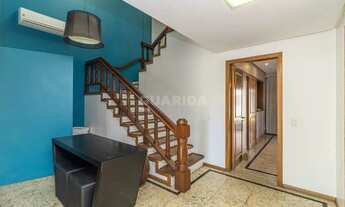 Imagem 4: Casa reformada com amplo pátio e edícula no bairro Menino Deus!