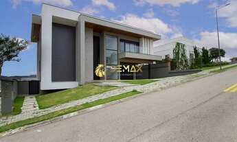 Imagem 5: Casa com 4 Suítes e Vista para a Serra no Paratehy