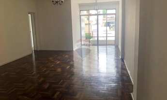 Imagem 5: Espaçoso apartamento de três quartos, sendo um suite, próximo ao Colégio Jesuitas, a merca