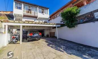 Imagem 2: Casa com 3 dormitórios no bairro Cascata, Porto Alegre