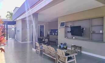 Imagem 3: Casa de Alto Padrão com Vista para o Lago com 3 quartos sendo 3 suítes Condomínio Damha