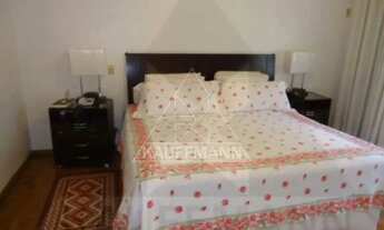 Imagem 3: Casa à Venda no Pacaembu - 3 Suítes - 4 Vagas - 600m² de Área Construída