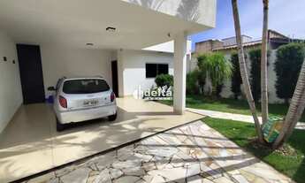 Imagem 2: Casa residencial com 3 quartos sendo 1 suíte, disponível para locação no bairro Granada em