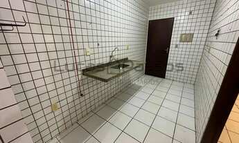 Imagem 5: Apartamento para Venda em Maceió, Barro Duro, 3 dormitórios, 1 suíte, 3 banheiros, 1 vaga