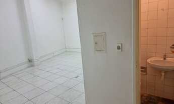 Imagem 2: Excelente conjunto de lojas no coração da Savassi, 48m², dois banheiros, pé direito elevad