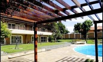 Imagem 5: Casa de condomínio para aluguel possui 690 metros quadrados com 4 quartos sendo 2 suítes