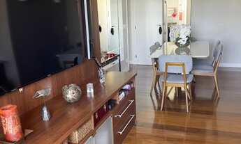 Imagem 2: Apartamento todo reformado com varanda e linda vista