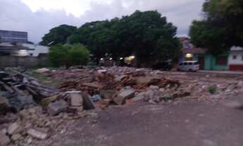 Imagem 4: Terreno Esquinado para Farmácias em Santarém medindo 14,80x29,00(429m2