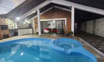 Imagem 3: Bela casa com piscina pertinho da praia (oportunidade