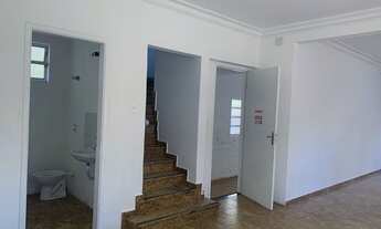 Imagem 7: Sobrado para aluguel possui 324 metros quadrados com 4 quartos em Aparecida - Santos - SP