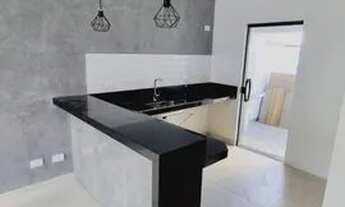 Imagem 2: Linda casa no condomínio Village montonee. ao lado centro