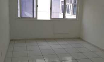 Imagem 3: Sala/Conjunto para venda tem 30 metros quadrados cada uma. Excelente para investimento