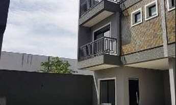 Imagem 1: Sobrado para Venda em Curitiba, Uberaba, 3 dormitórios, 1 suíte, 4 banheiros, 2 vagas