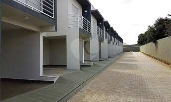 Imagem: Sobrado em condomínio