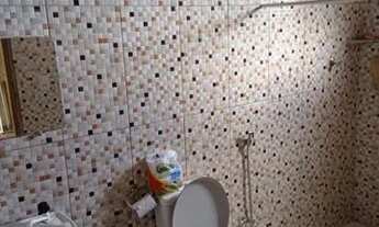 Imagem 2: Casa em Vale dos Reis 4, no ponto de ônibus