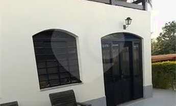 Imagem 6: Linda casa com 03 dormitórios, área gourmet com churrasqueira, piscina, campo de futebol e