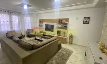 Imagem 2: Sobrado com 3 Quartos à Venda, 140m² por R$ 1.700.000