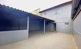 Imagem 4: Galpão/Depósito/Armazém para aluguel e venda possui 270 m2, com 3 quartos, sendo uma suíte