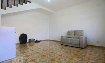 Imagem 2: Casa para Aluguel - Quitaúna, 3 Quartos, 180 m2