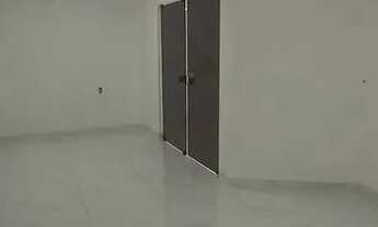 Imagem 4: Prédio comercial em frente à Doçura