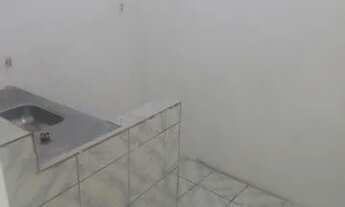 Imagem 7: 2 kitnets e uma casa c/ 2/4