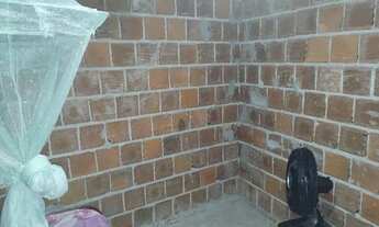 Imagem: Casa a venda com 3 quartos, cozinha banheiro