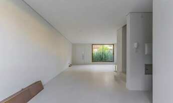 Imagem 2: Casa em condomínio, 03 Dormitórios, 02 Vagas, Churrasqueira, Vista Alegre, Curitiba