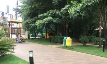 Imagem 6: Casa de condomínio para venda tem 234 metros quadrados com 4 quartos