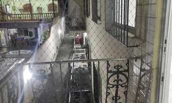 Imagem 2: Alugo apto (tipo casa) no 2º andar, Rua do Amparo, 628