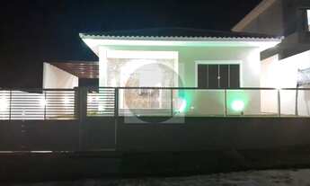 Imagem: Casa com amplo quintal, 03 quartos, área