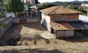 Imagem: 2 sobrados para venda tem 280 m² com 3