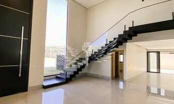 Imagem 2: SOBRADO DE ESQUINA, 4 SUÍTES - PORTAL DO SOL GREEN