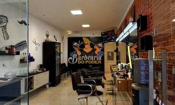 Imagem 3: Barbearia do Poder vendo essa barbearia montada e funcionando