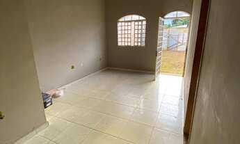 Imagem 2: CASA A 800 MT DA BR 040