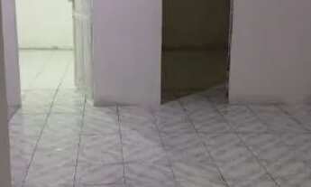 Imagem 3: Casa no térreo/fundo(LEIA A DESCRIÇÃO